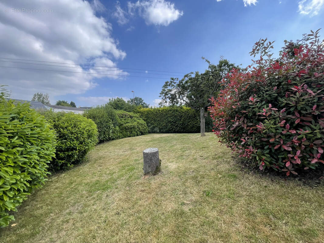 Maison à SAINT-HILAIRE-DU-HARCOUET