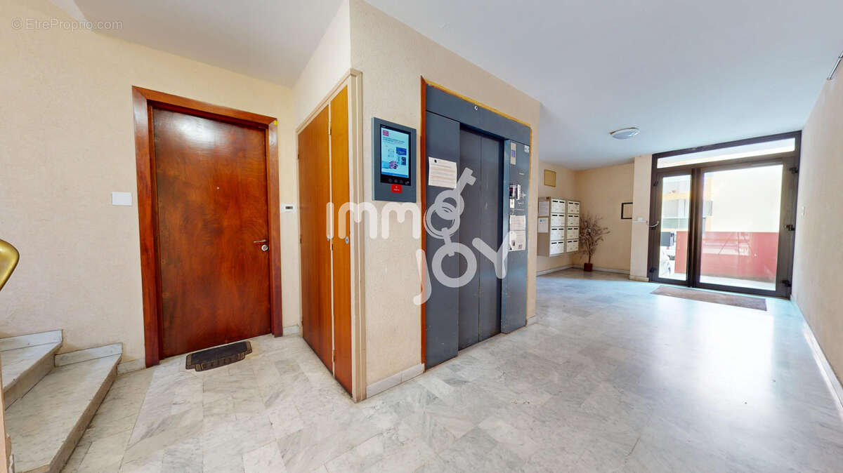 Appartement à fort potentiel - BEZIERS - photo 16