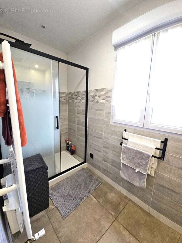 Maison à CHENNEVIERES-SUR-MARNE