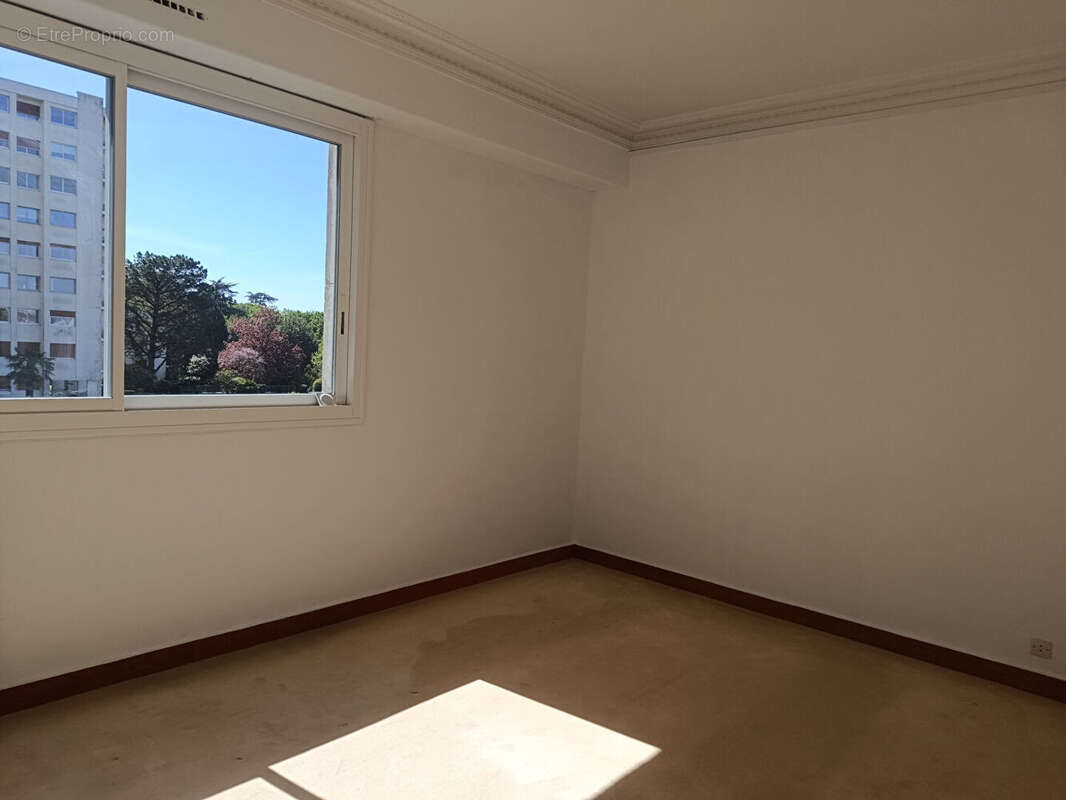 Appartement à SAINT-SEBASTIEN-SUR-LOIRE