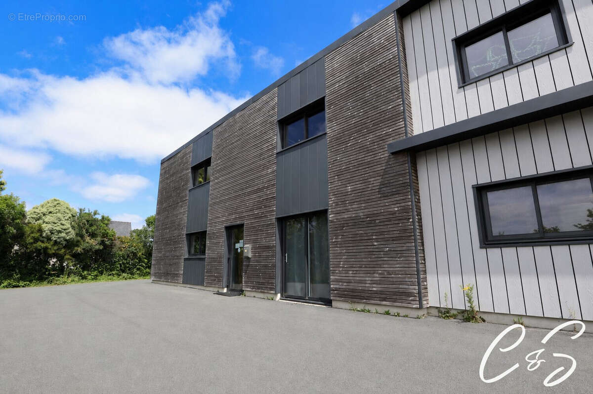 Commerce 250 m² à Loctudy  - photo 2