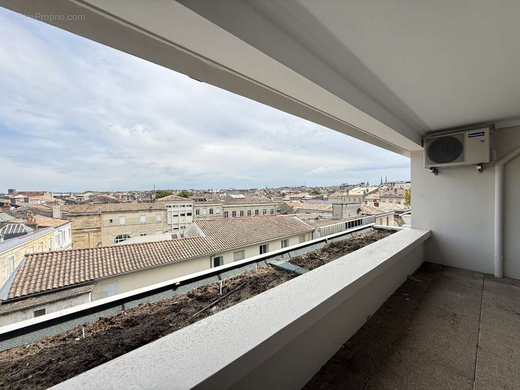 Appartement à BORDEAUX
