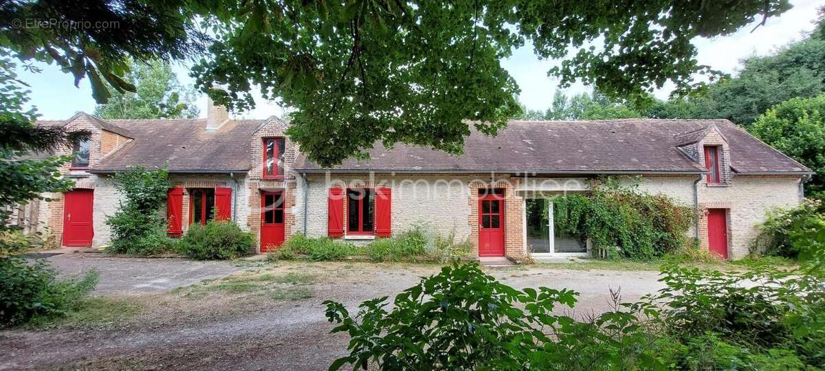 Maison à BEAUNE-LA-ROLANDE
