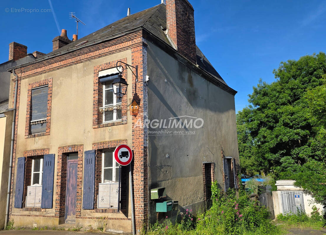 Maison à SAINT-CALAIS