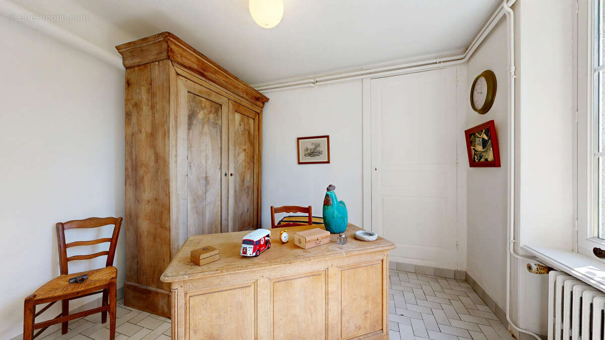 Propriété de caractère avec maison, moulin, dépendances et bief en eau - photo 9