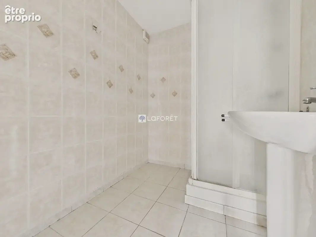 Ploneour lanvern - maison bien tenue avec jardin - photo 12