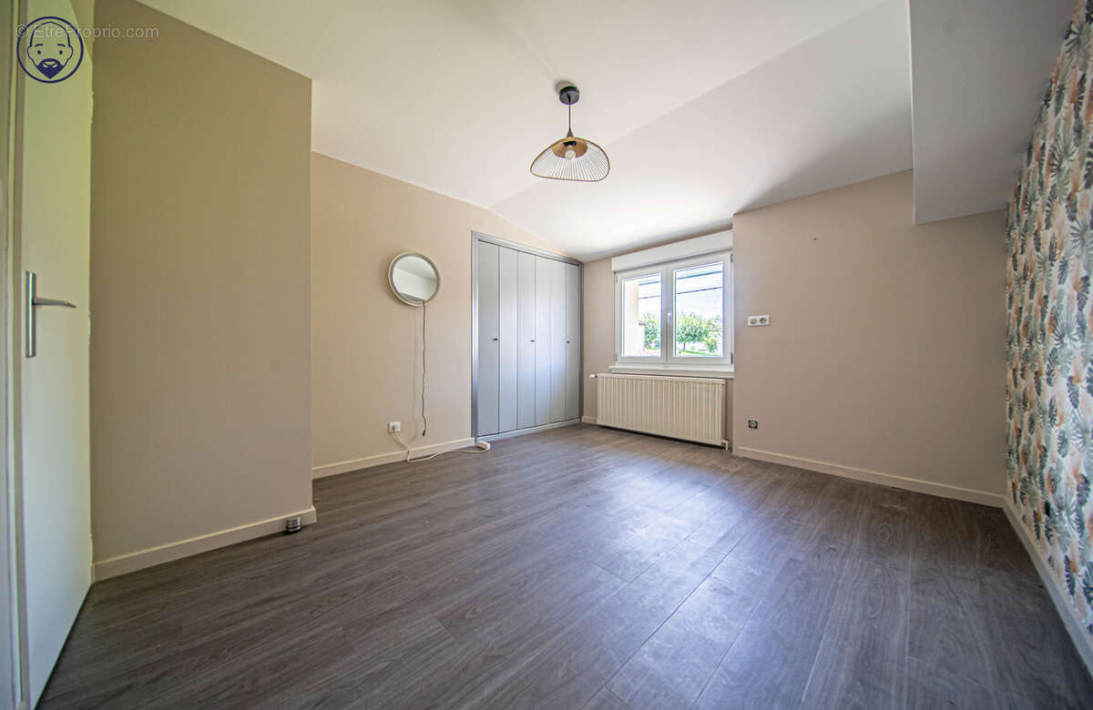 Maison à BROUSSEY-RAULECOURT