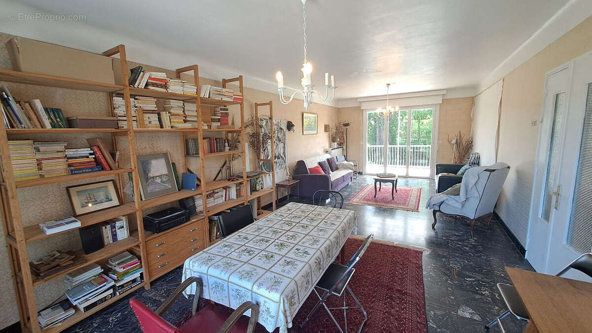 Maison à SAINT-REMY-LES-CHEVREUSE