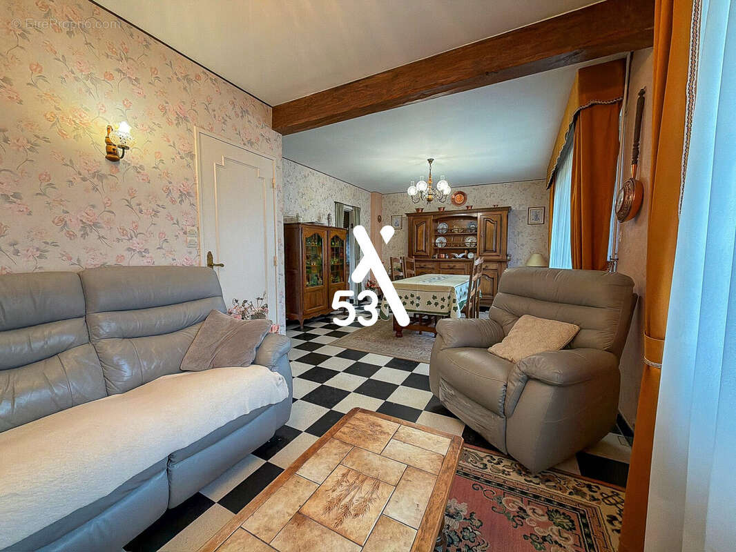 Maison à SAINT-MARTIN-AU-LAERT