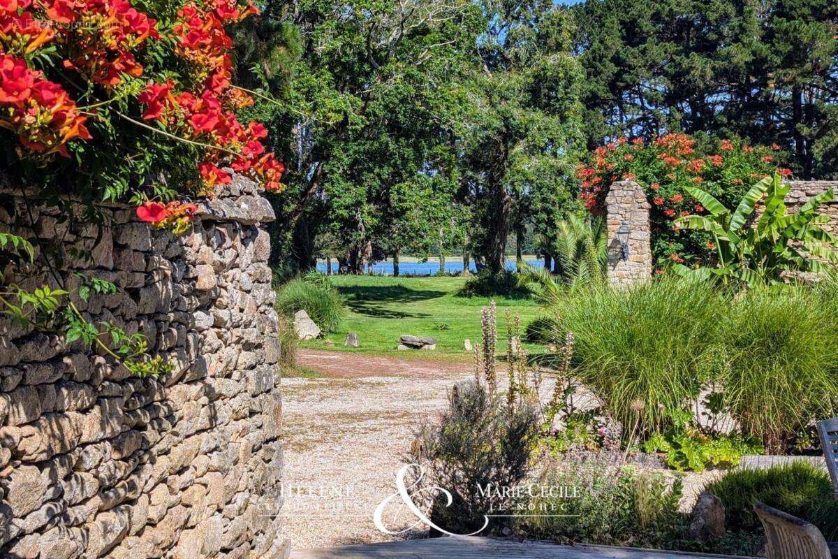 Golfe du morbihan — domaine historique d’exception avec vue et accès direct à l’eau - photo 6