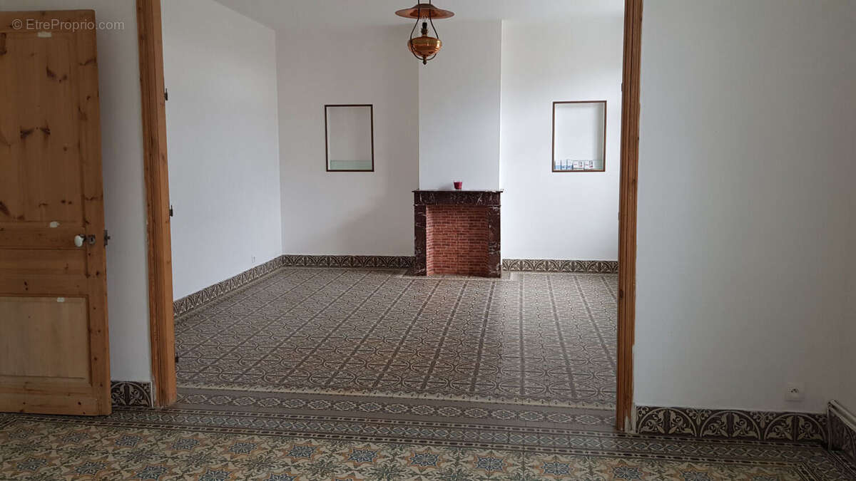 Maison à NEUVILLE-BOURJONVAL