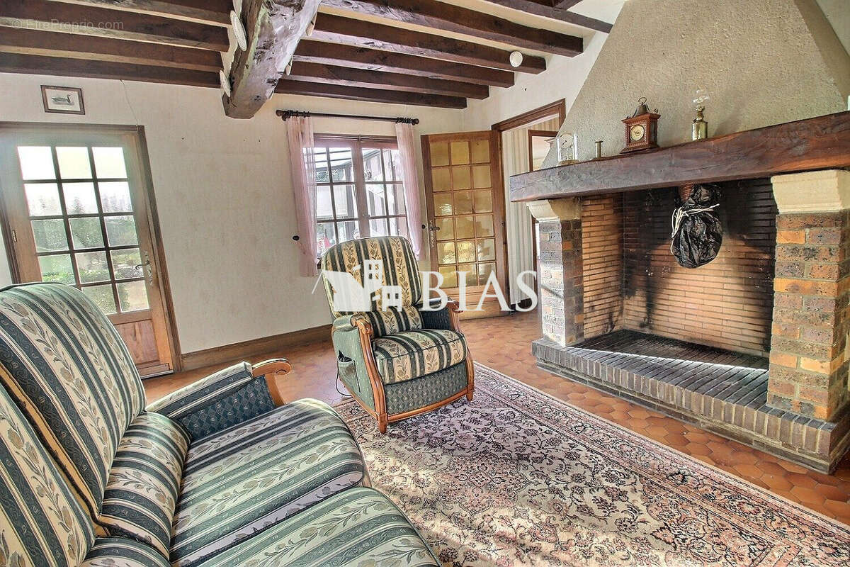 Maison à LE BEC-HELLOUIN