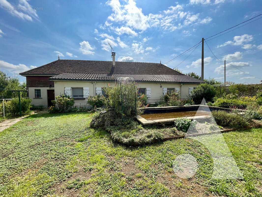 Maison à CLEREY