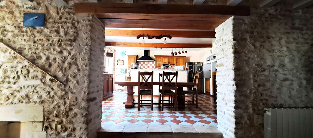 Maison à TONNAY-CHARENTE