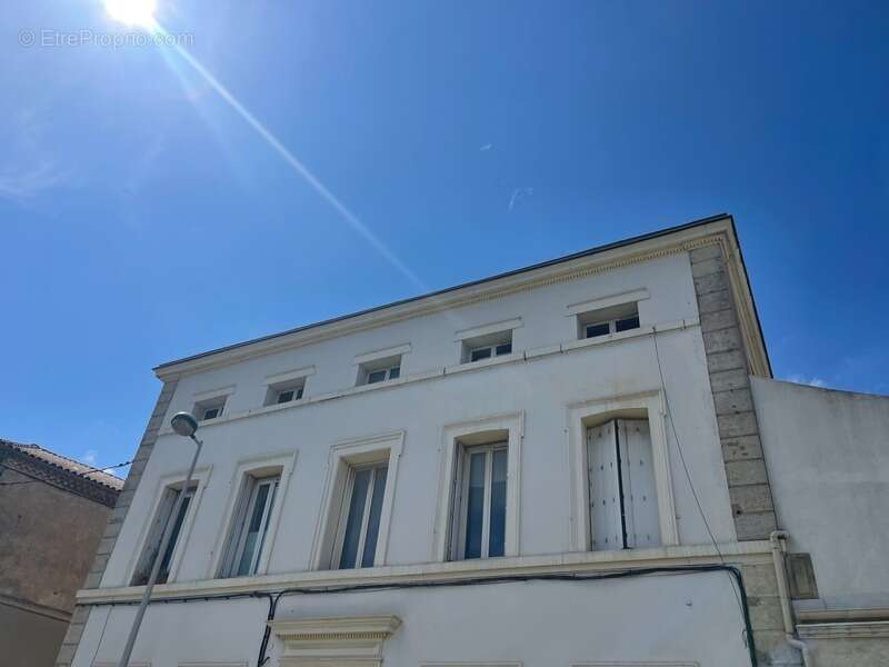 Appartement à LEZIGNAN-CORBIERES