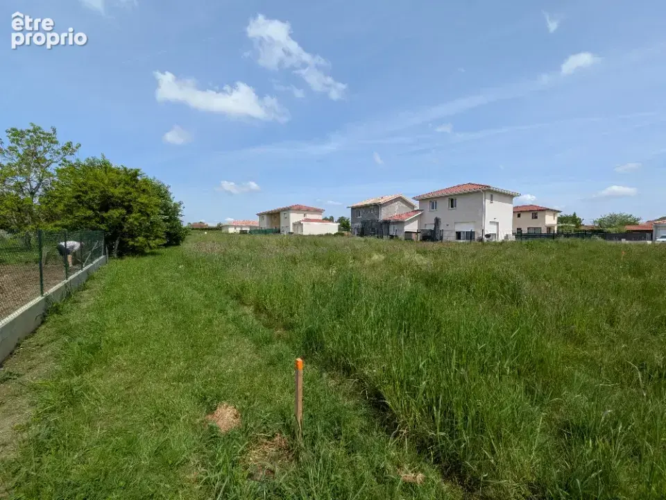 Terrain 600 m² à Dompierre-Sur-Chalaronne  - photo 2