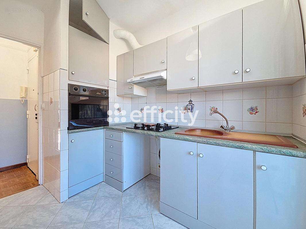 Appartement à MARSEILLE-8E
