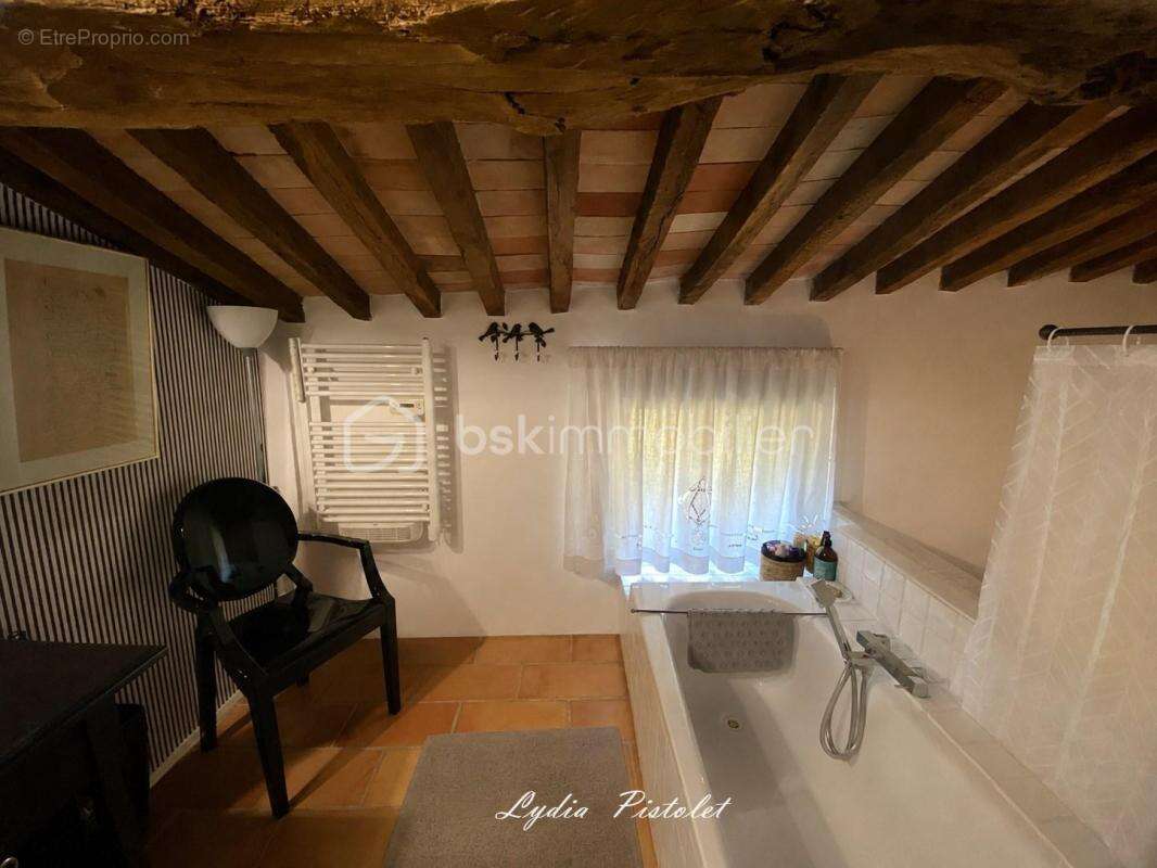 NOUVEAUTÉ - SAIGNON (84) - Authentique maison de village avec extérieur - photo 16