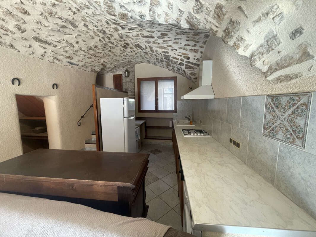 Maison à SAINT-GUILHEM-LE-DESERT