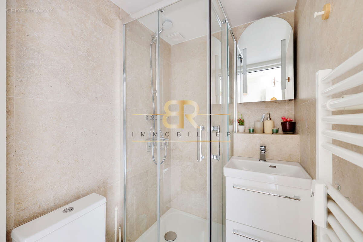 Appartement à PARIS-11E