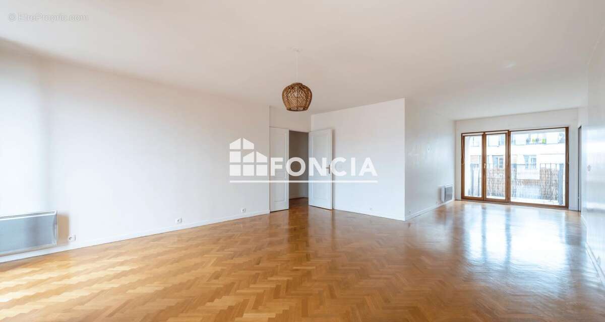 Appartement à PARIS-20E