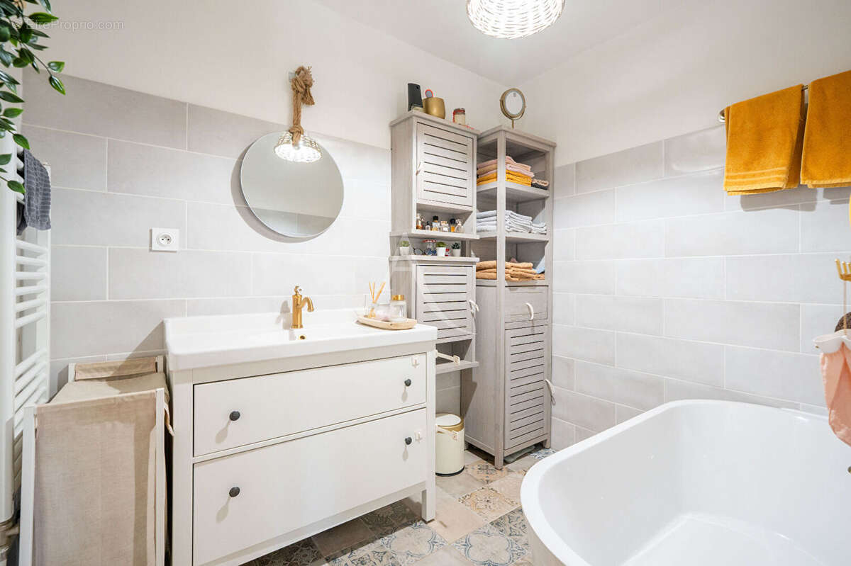 Appartement à MARSEILLE-12E