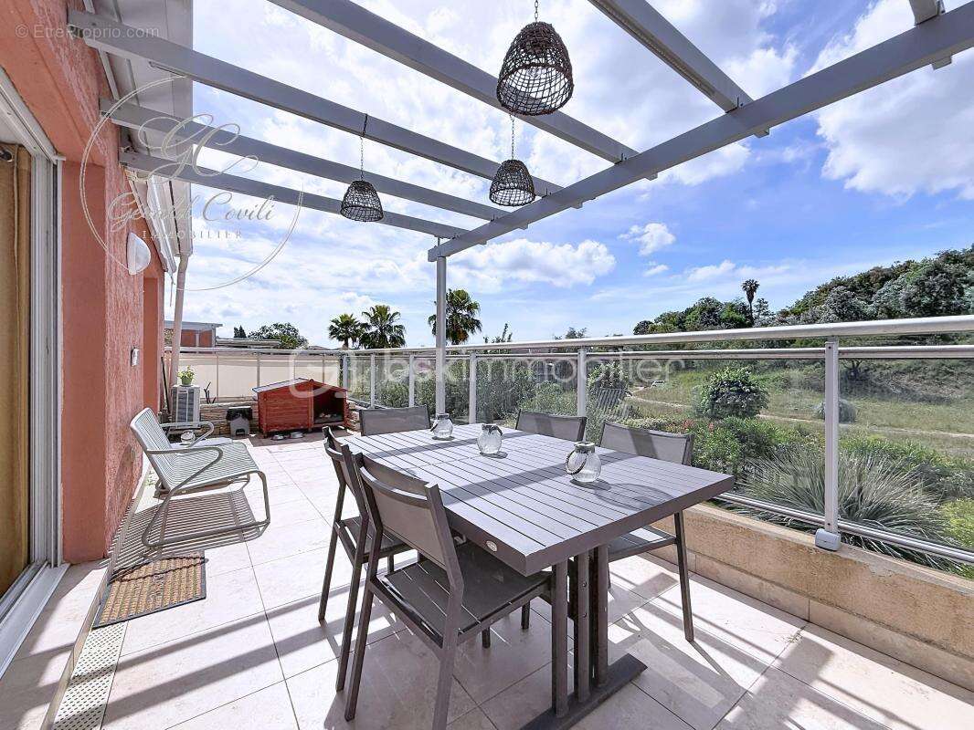 Appartement à MANDELIEU-LA-NAPOULE