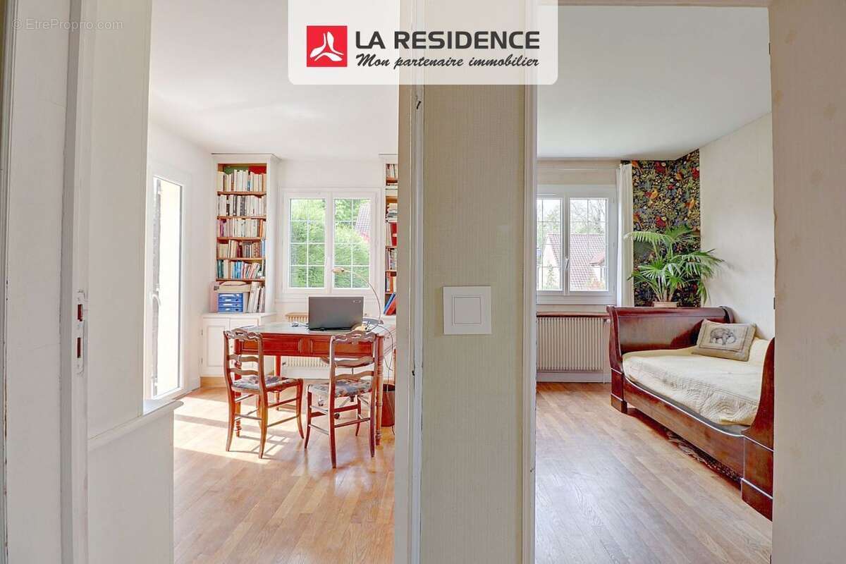 Maison à MAREIL-MARLY