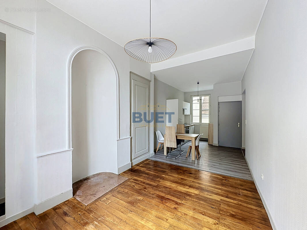 Appartement à AUXONNE