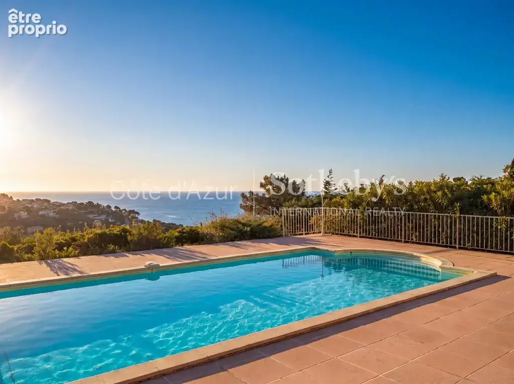Les Issambres, villa avec vue mer, piscine et potentiel d’extension proche des plages - photo 4