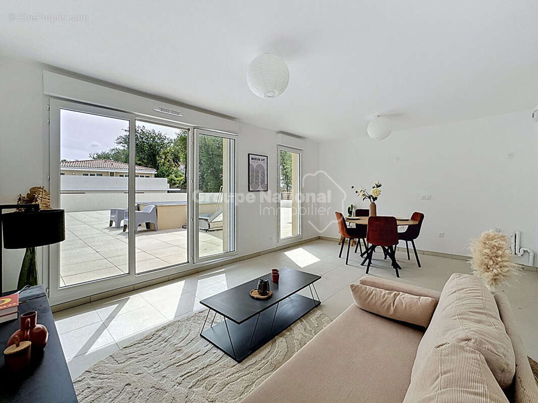 Appartement à AURIBEAU-SUR-SIAGNE
