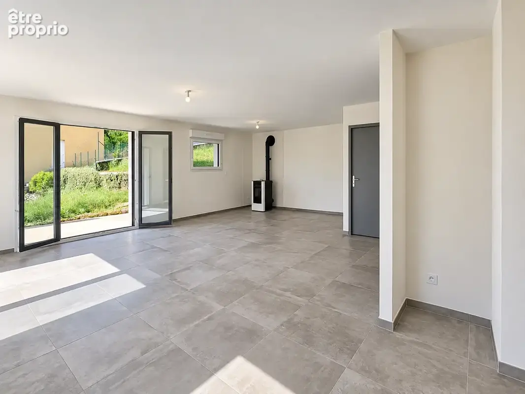 Villa neuve - 114 m2 - 886 m2 de terrain - Tenay - photo 4