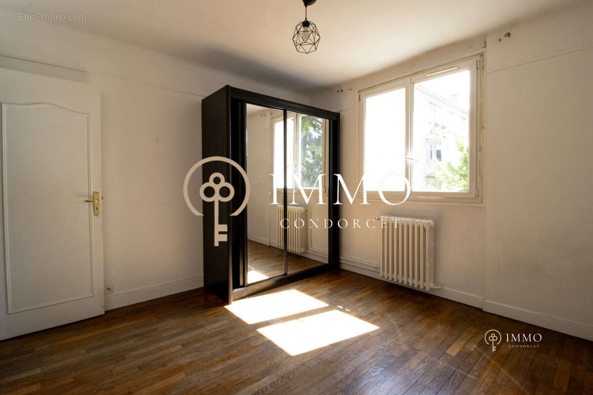 Appartement à BOURG-LA-REINE