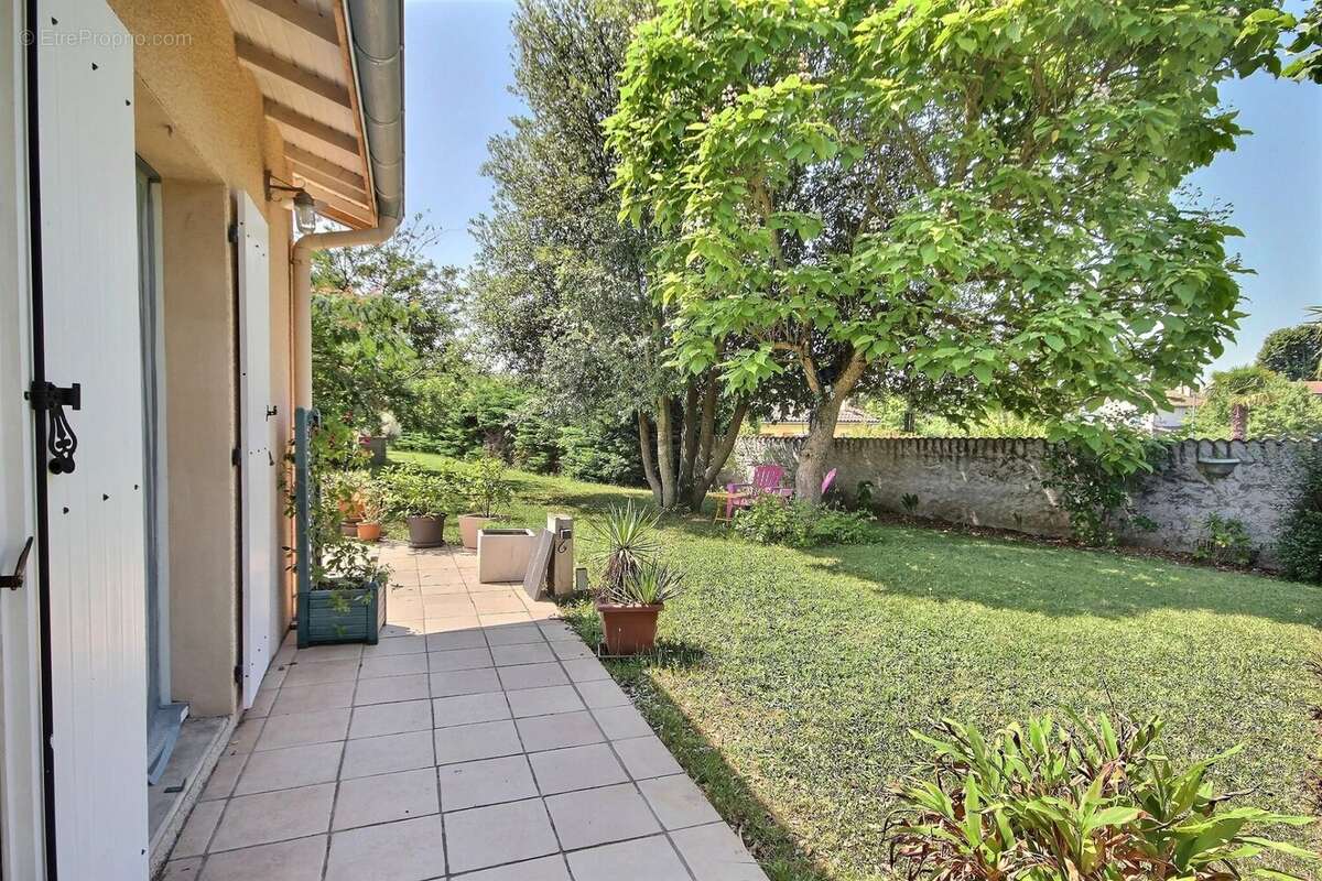 Maison à SAINT-LATTIER