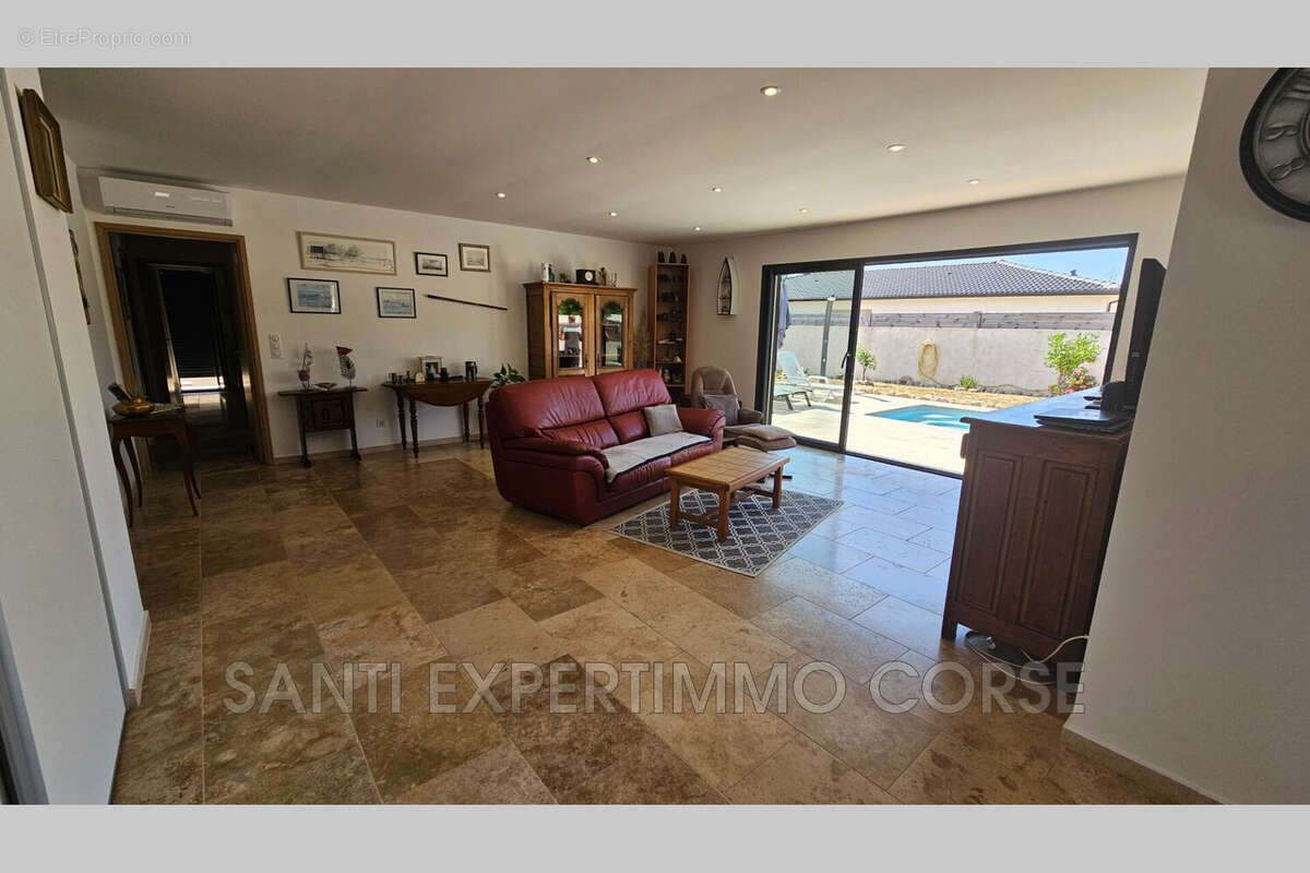 Maison 116 m² à Solaro  - photo 5