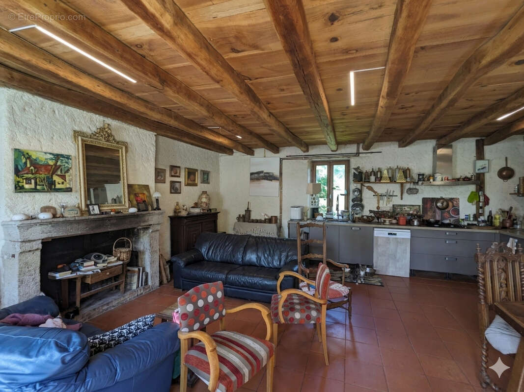Maison à CERILLY