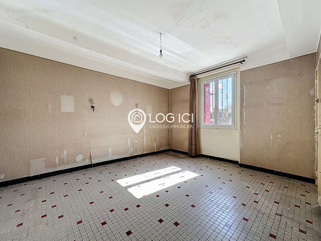Appartement à NAY