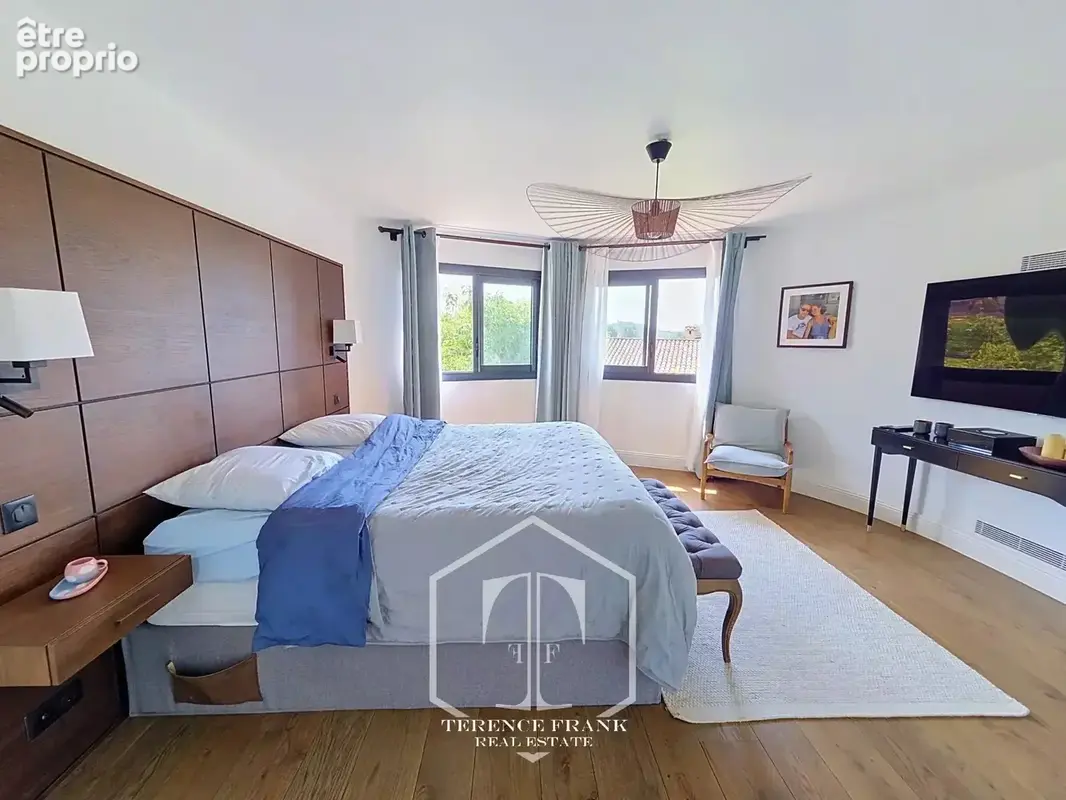 Villa de caractère – Plus de 240 m² – 5 chambres – Piscine – Jardin - photo 37