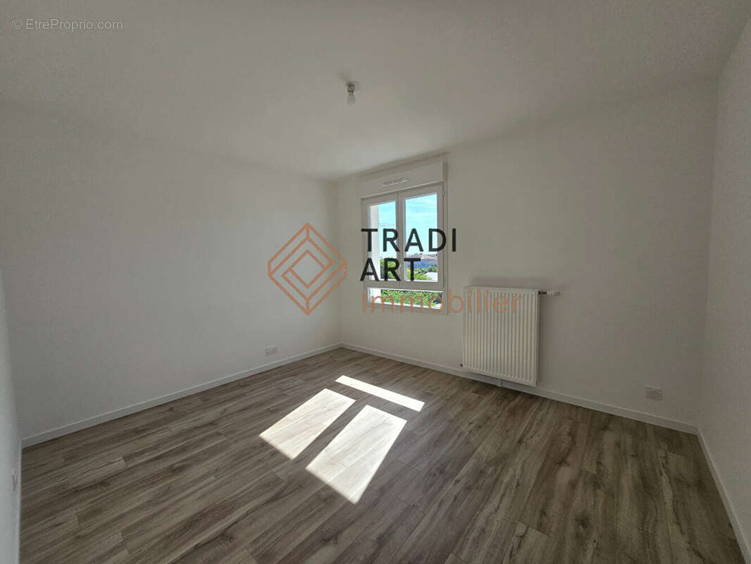Appartement à GRIGNY