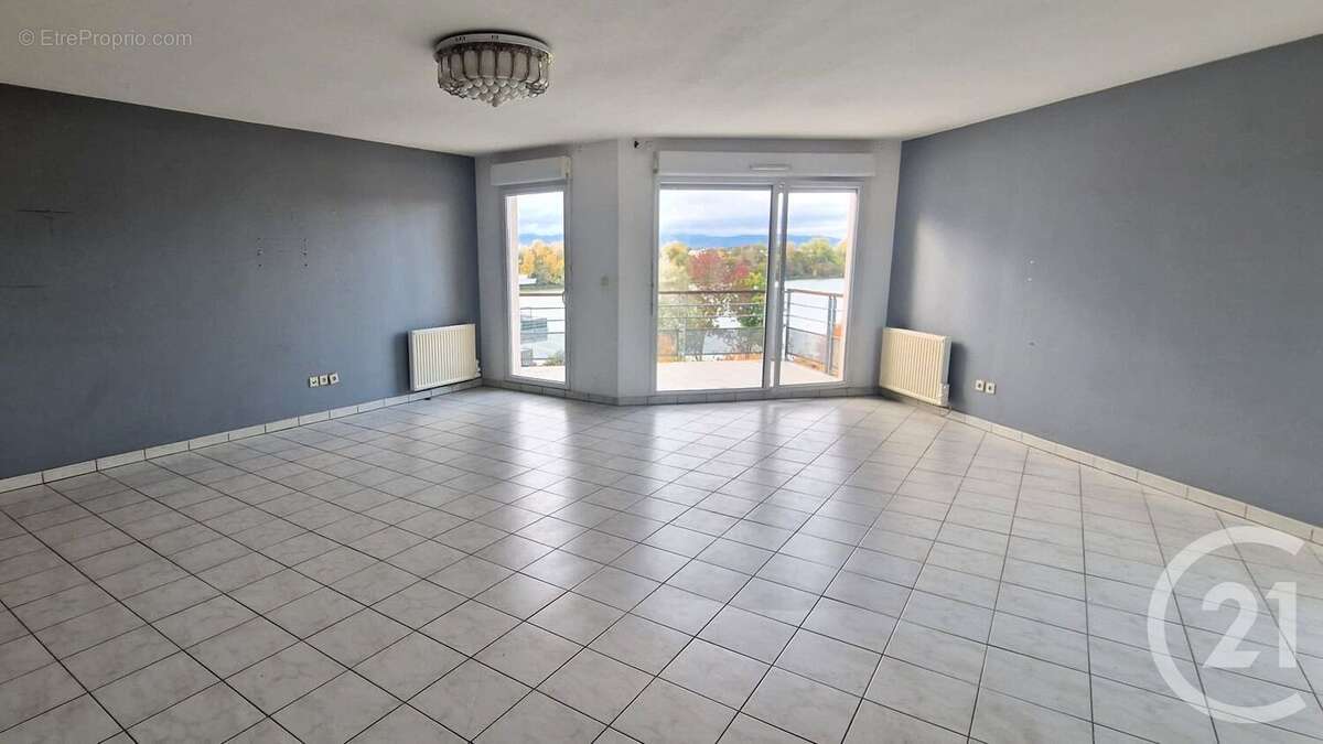Appartement à JASSANS-RIOTTIER