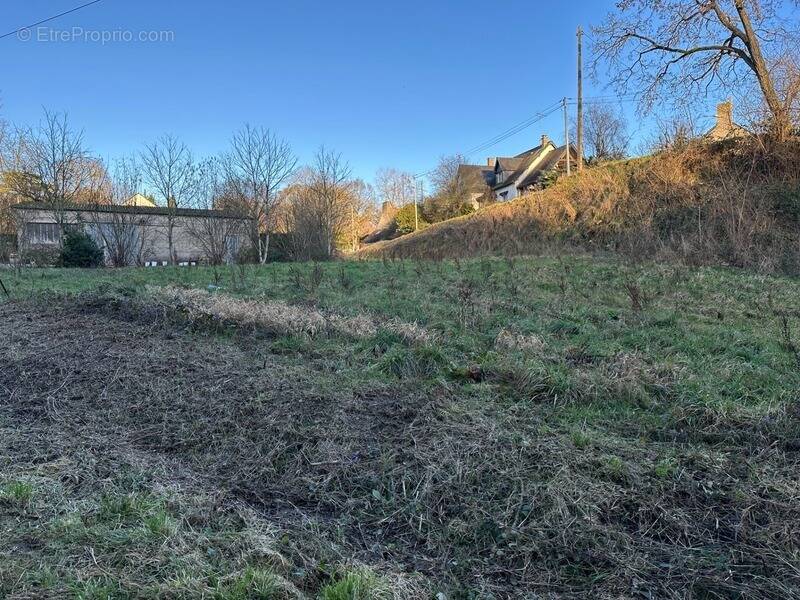 Terrain à MAYENNE