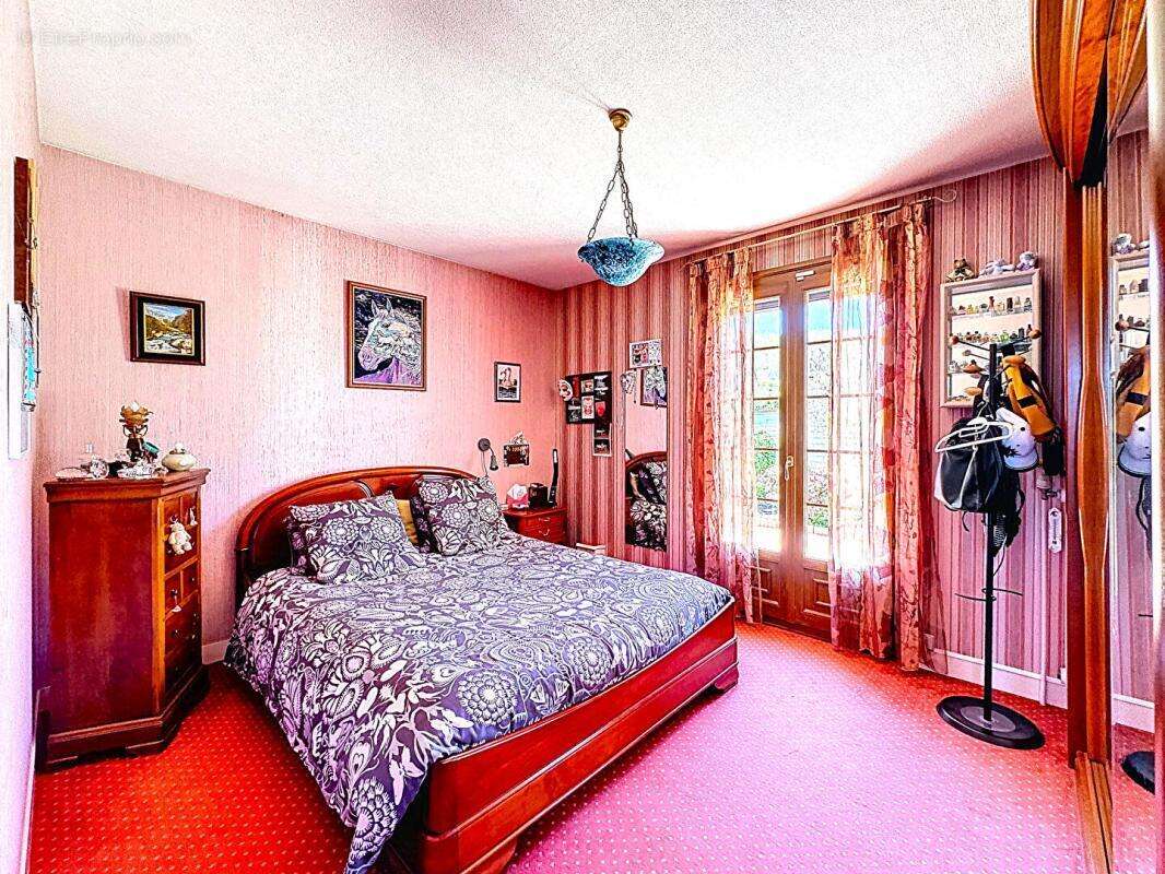 Pavillon independant - 130m² - 3 /4chambres - sous sol total - dependances - jardin - 60840 nointel - photo 6