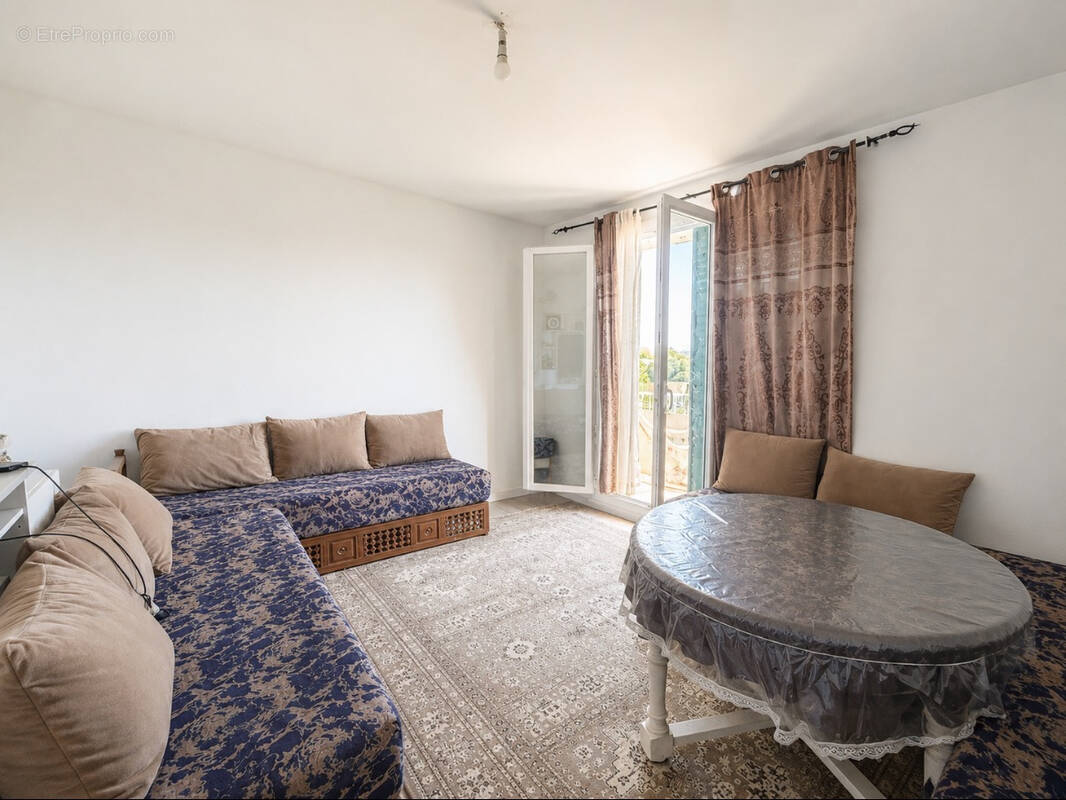 Appartement à SORGUES