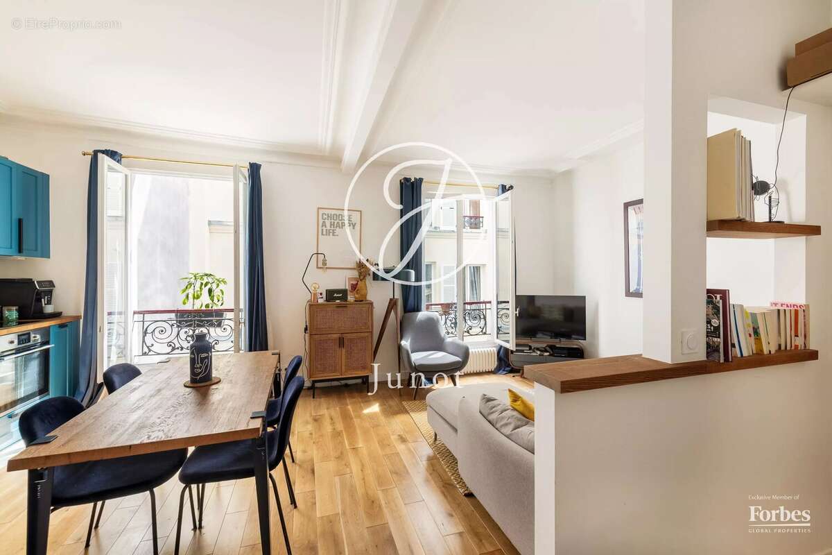 Appartement à PARIS-18E