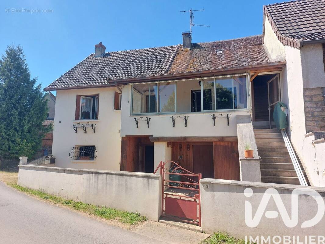 Photo 1 - Maison à SAINT-GENGOUX-LE-NATIONAL