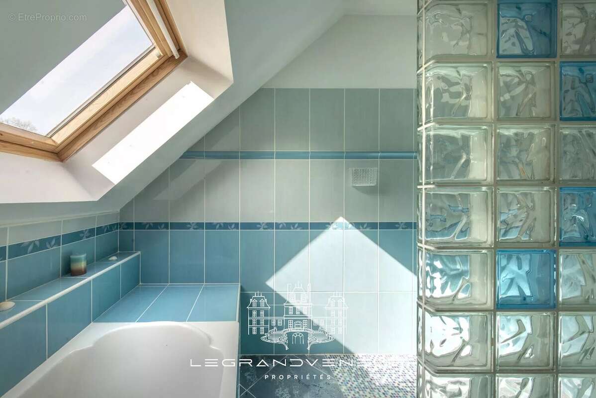 Maison à FONTAINEBLEAU