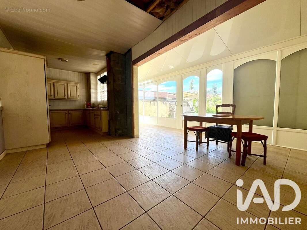 Maison 130 m² à Pardies  - photo 4