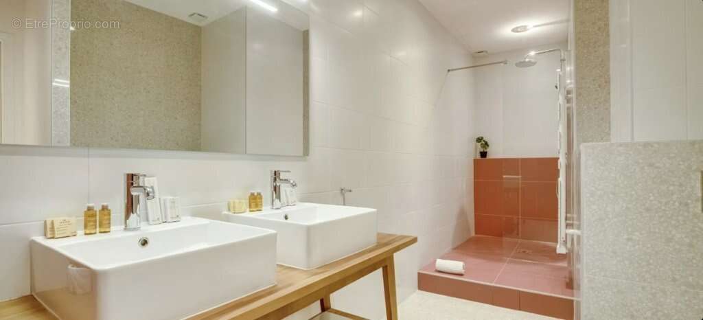 Appartement à PARIS-3E