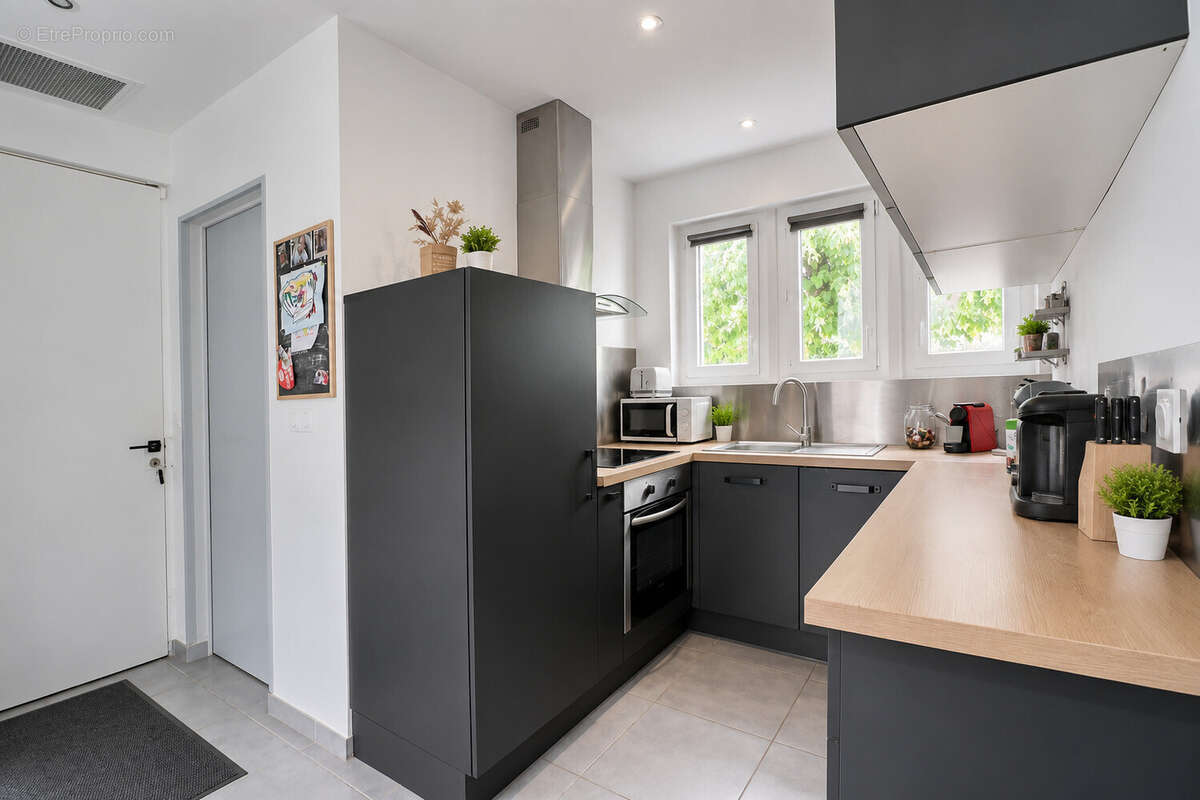 Maison 4 pièces avec dépendance - photo 4