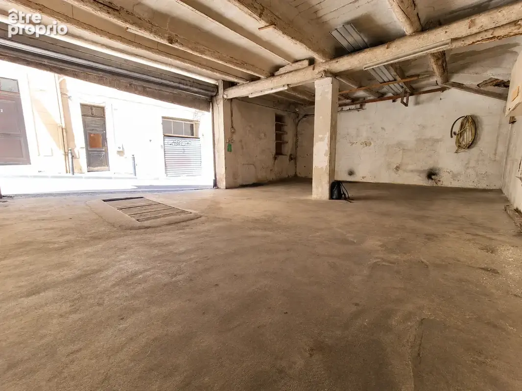 RARE À LA VENTE   Garage + Local attenant   63 m2 - photo 3